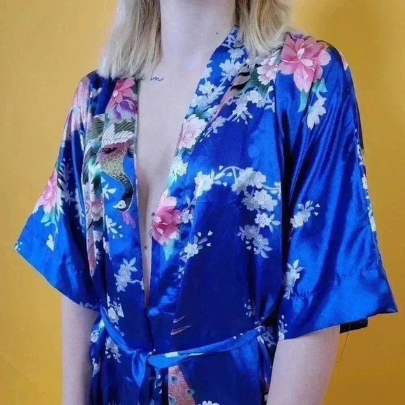 Silky Japanese Floral Robe - S - Picture 3 of 8